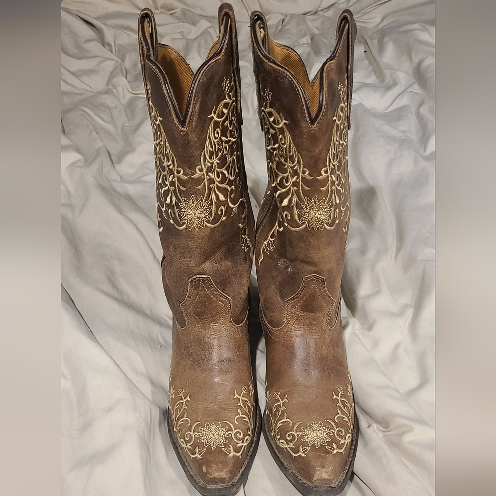Loredo Brown and Gold Heeled Boots